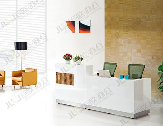 辦（bàn）公家具（jù）不同